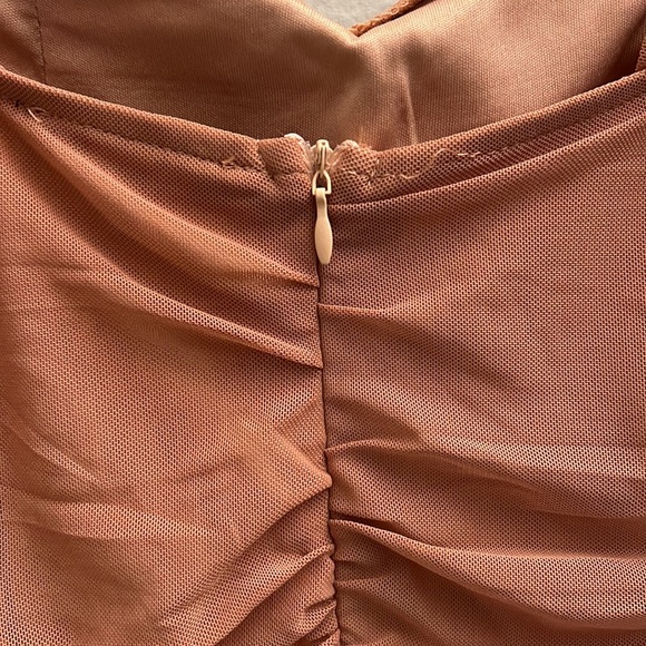 NWT FashionNova nude “Mariah” ruched mini long sleeve dress Size Small - Picture 9 of 11